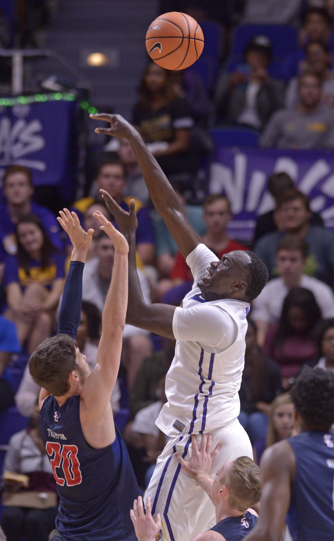samfordlsu.111617 HS 389.JPG